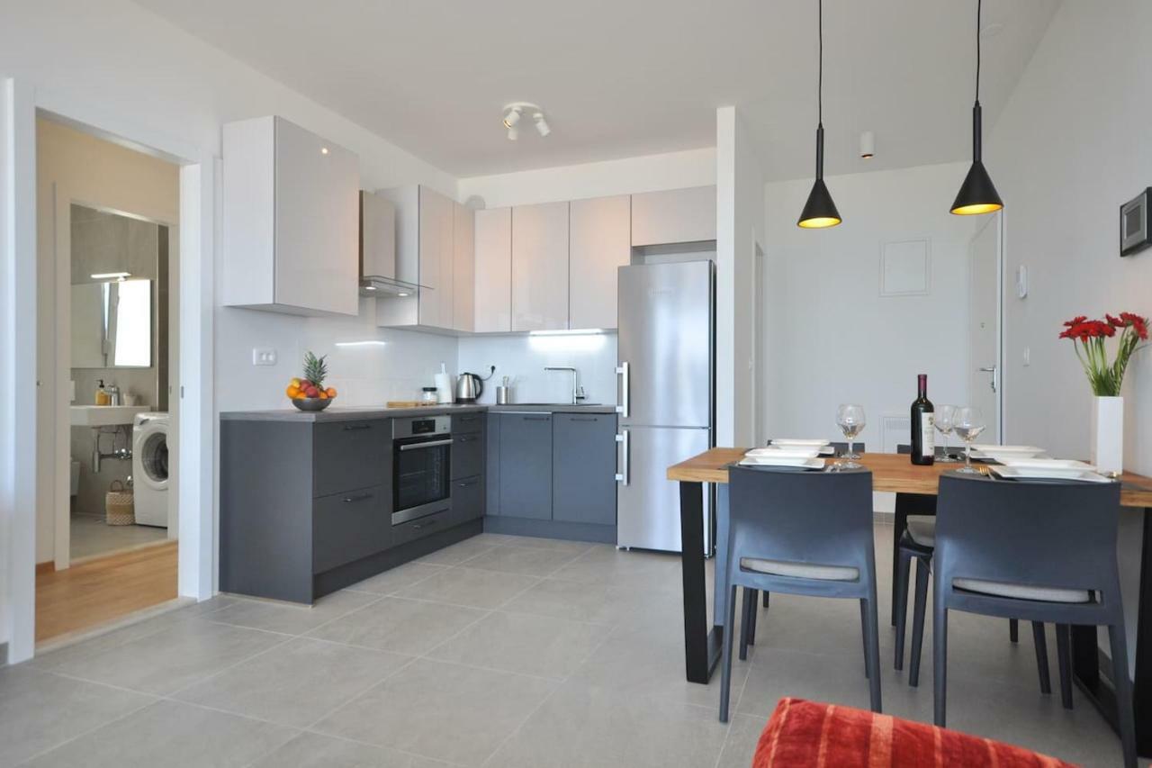 Apartment Carmen, Znjan, Split Ngoại thất bức ảnh